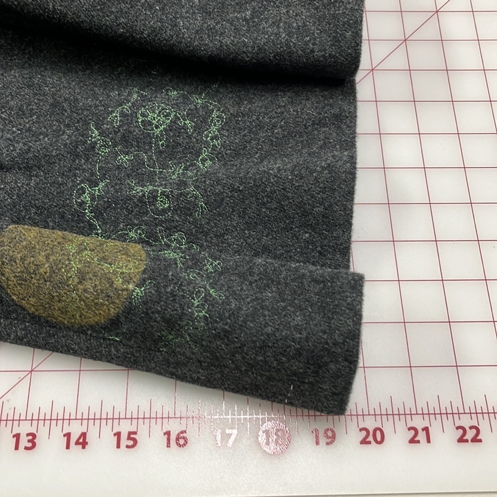 LITHE Coquette Girl Artsy Wool Charcoal Mini Skirt Circle & Floral Embroidery 2 - Picture 16 of 16